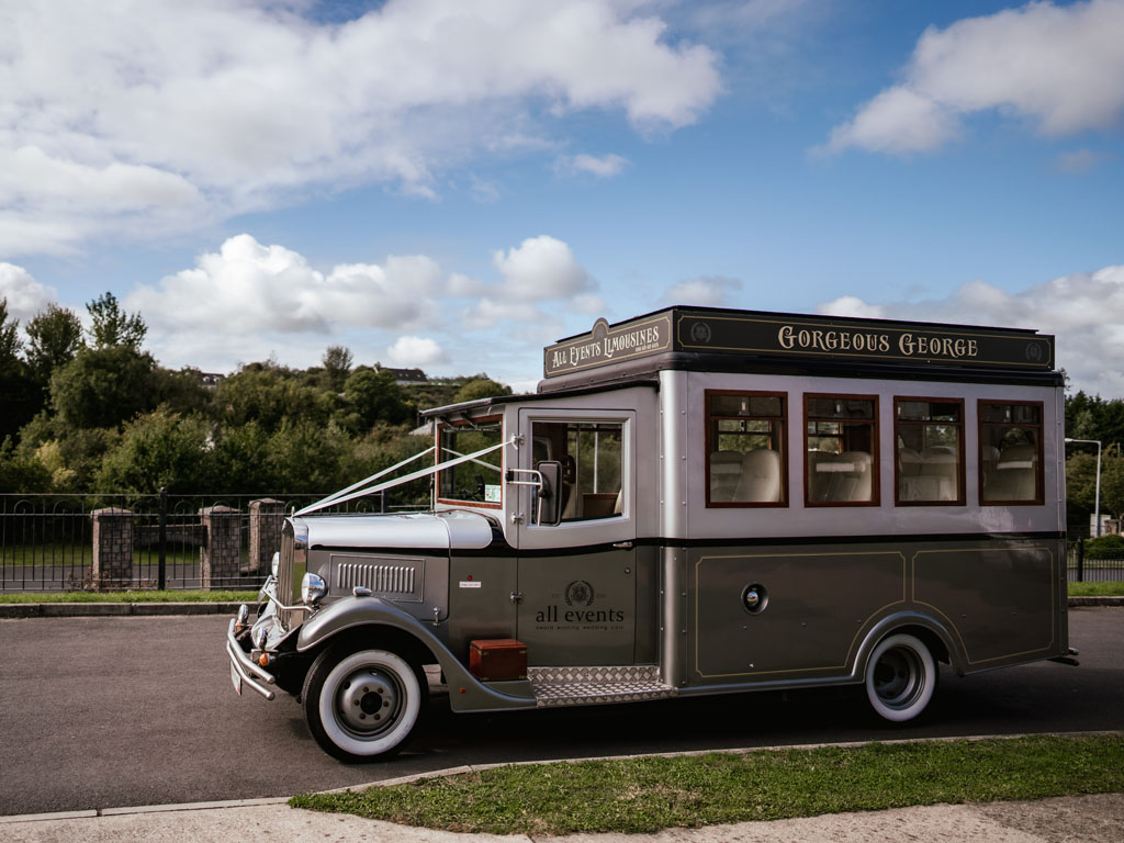 Gorgeous George – Vintage Asquith Bus - Wedding Car All Events